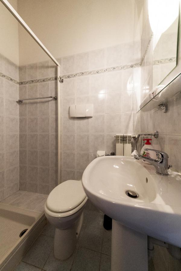 2-Bedroom Lakeview Apartment At The Lake Acquaseria Exterior photo